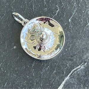 Chic Sterling Silver 925 Sombrero Pendant Necklace